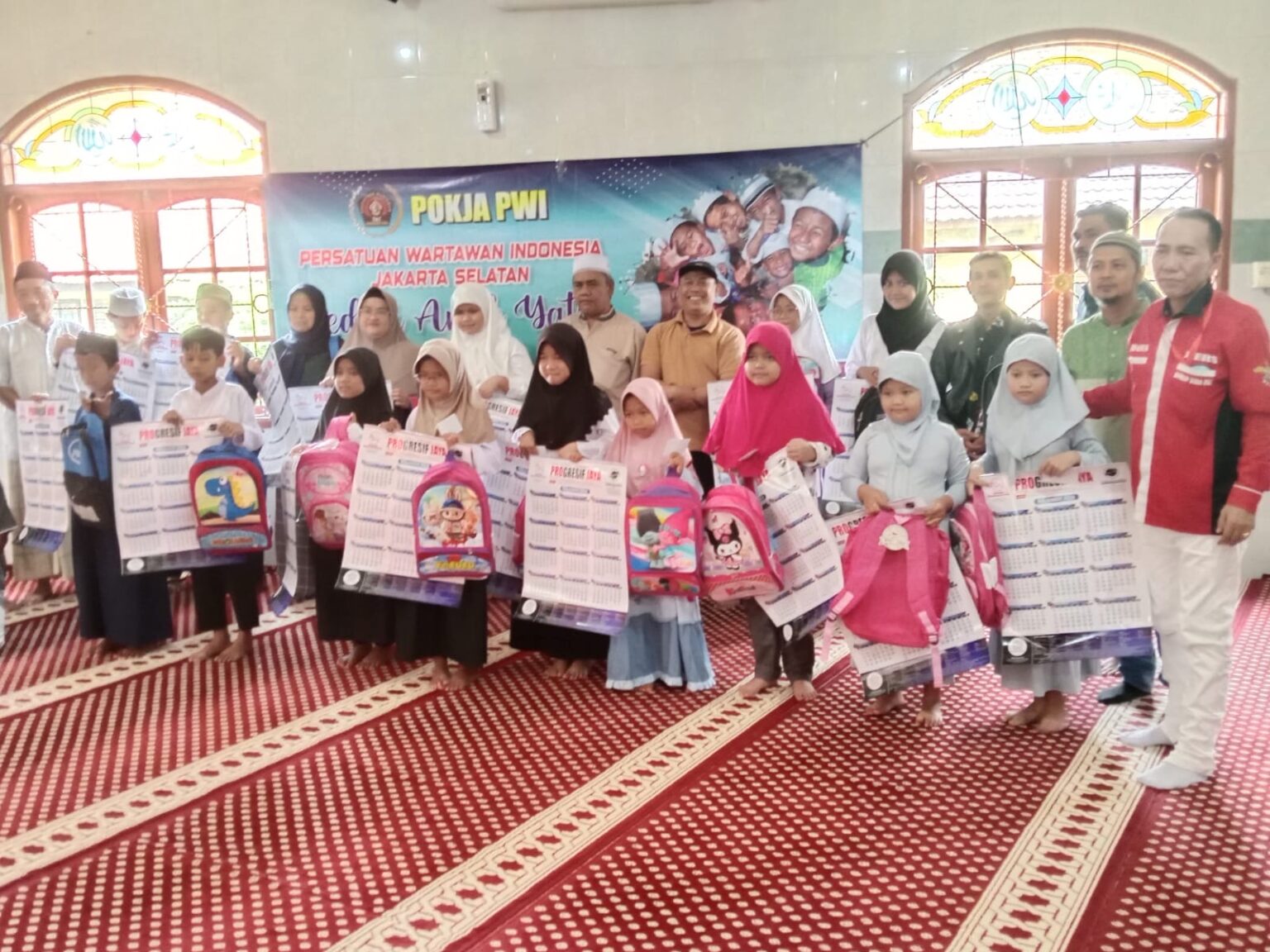 POKJA PWI Jakarta Selatan Bantu Anak Yatim