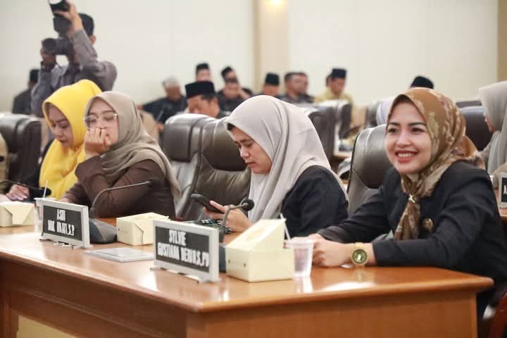 Bupati Sukabumi Sampaikan Nota Penjelasan DPRD Atas Tiga Raperda