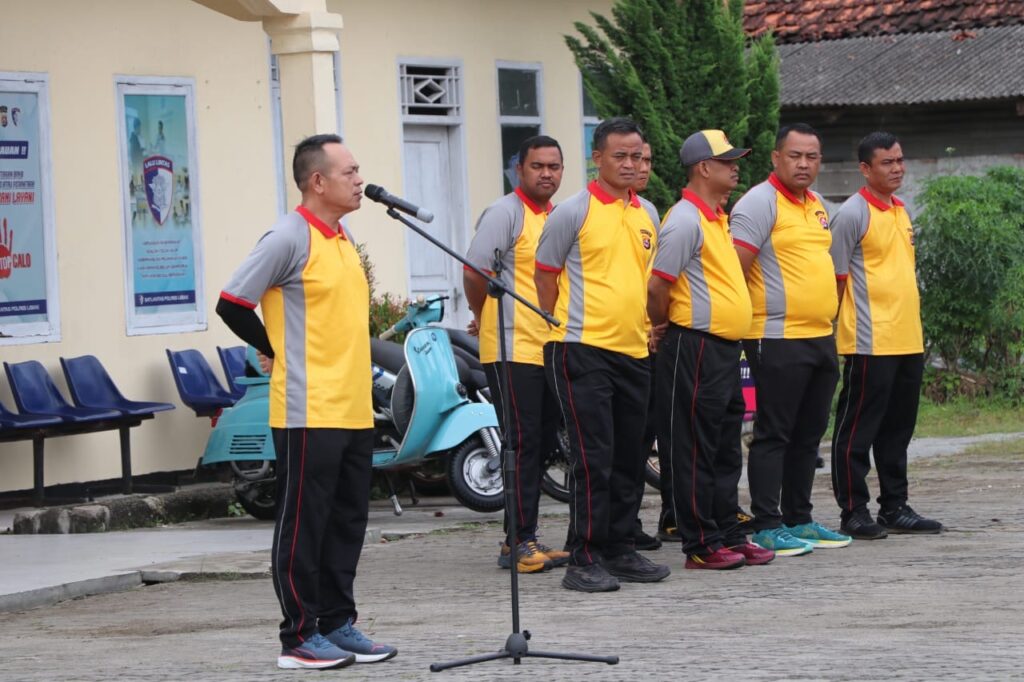 Waka Polres Lebak Pimpin Giat Kerja Bakti di Pekarangan Lestari dan Aspol Rangkasbitung