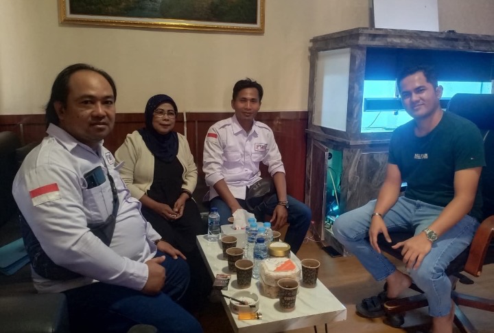 Serikat Media Siber Indonesia (SMSI) Kabupaten Lebak Sambangi Kasat Reskrim Polres Lebak, Disambut Baik di Ruang Kerja