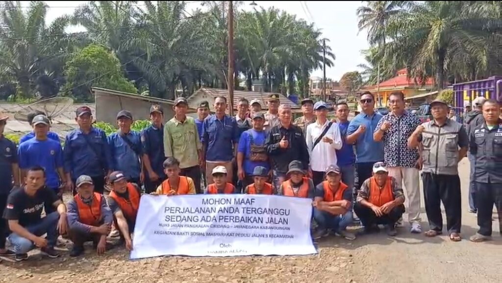 Apresiasi Kades Pangkalan Cikidang, Hamba Allah Perbaiki Jalan di Tiga Kecamatan