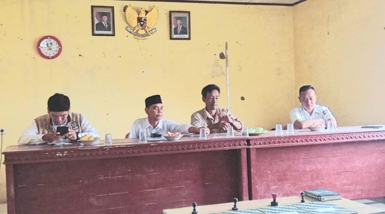 Pemdes Neglasari Kecamatan Cibadak Laksanakan Pelantikan Ketua Rw Secara Serentak