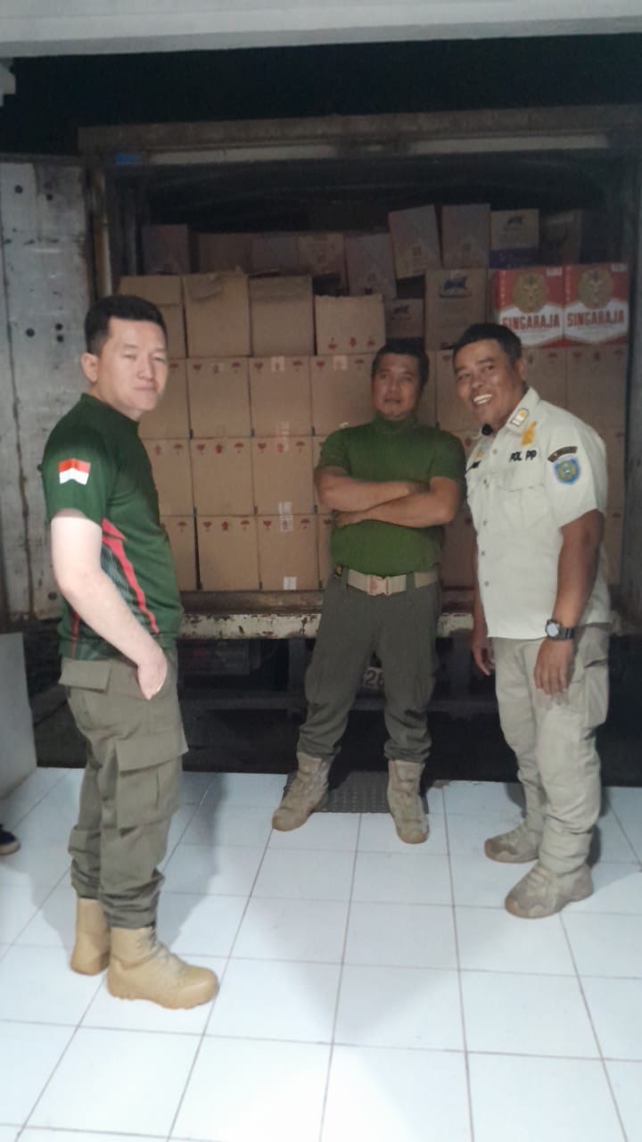 Oknum Pejabat di Satpol PP Kabupaten  Indramayu Diduga Lepas Satu Mobil Box Berisi Miras Sitaan